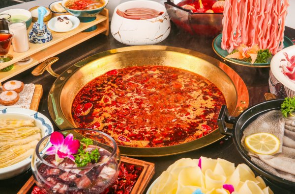 吃火锅时为什么辣锅总比清汤锅开得快，原因在这里